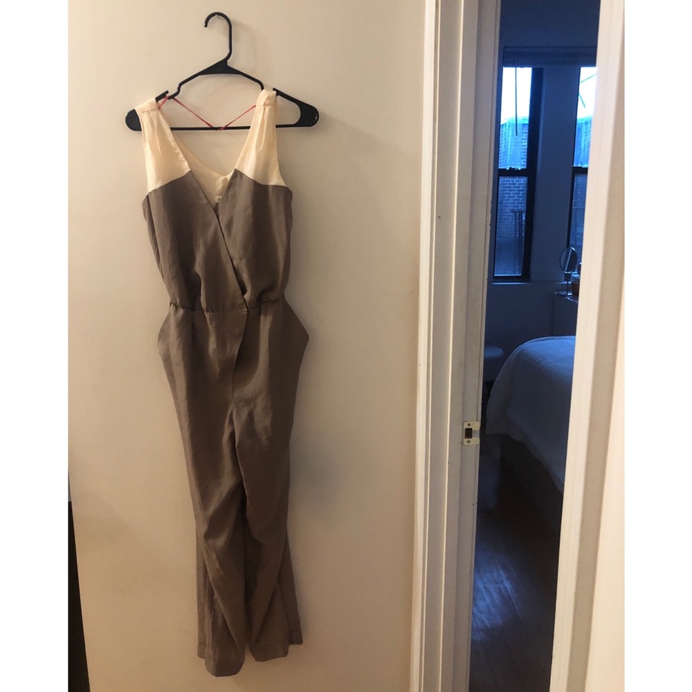 BCBG GENERATION SUPER ELEGANT JUMPSUIT!
